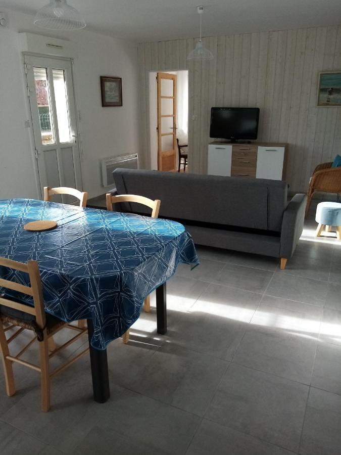 فيلا Chez Colette Montviron المظهر الخارجي الصورة